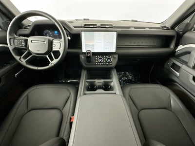 2026 Land Rover Defender 130 X-Dynamic SE