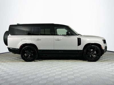 2026 Land Rover Defender 130 X-Dynamic SE