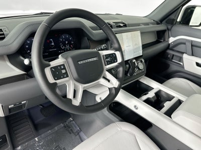2026 Land Rover Defender 130 X-Dynamic SE