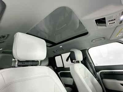 2026 Land Rover Defender 130 X-Dynamic SE