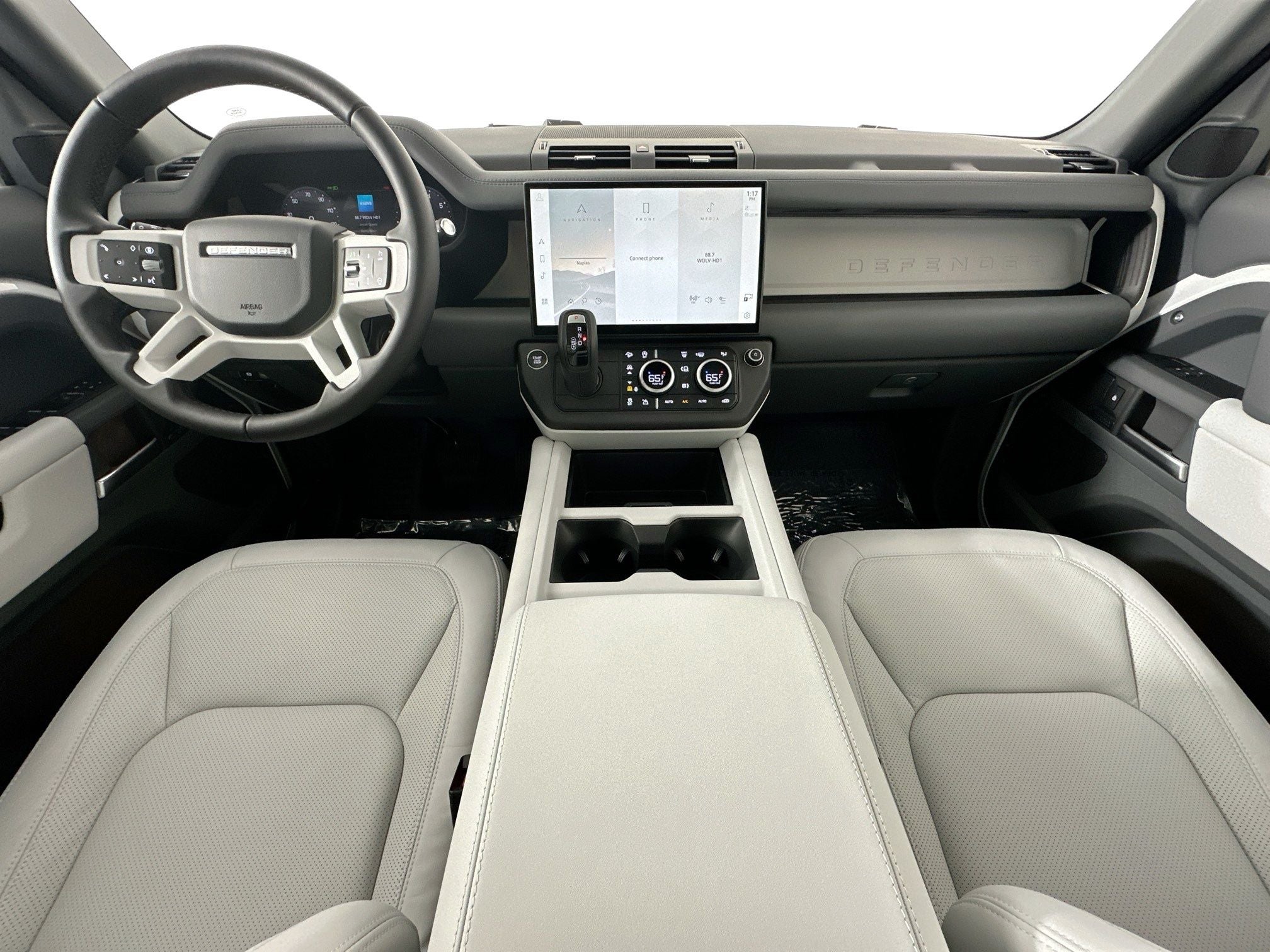 2026 Land Rover Defender 130 X-Dynamic SE