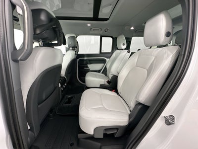 2026 Land Rover Defender 130 X-Dynamic SE