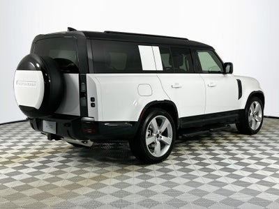 2026 Land Rover Defender 130 X-Dynamic SE