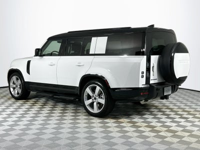 2026 Land Rover Defender 130 X-Dynamic SE