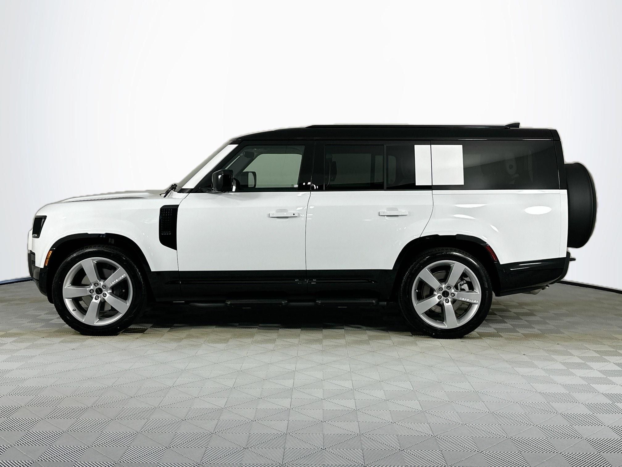 2026 Land Rover Defender 130 X-Dynamic SE