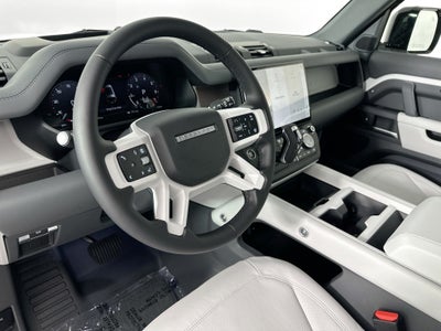 2026 Land Rover Defender 130 X-Dynamic SE
