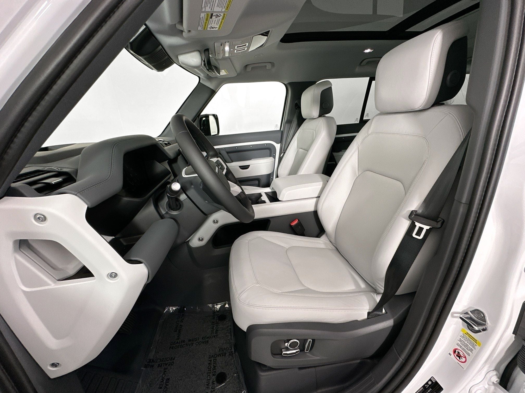 2026 Land Rover Defender 130 X-Dynamic SE