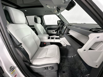 2026 Land Rover Defender 130 X-Dynamic SE