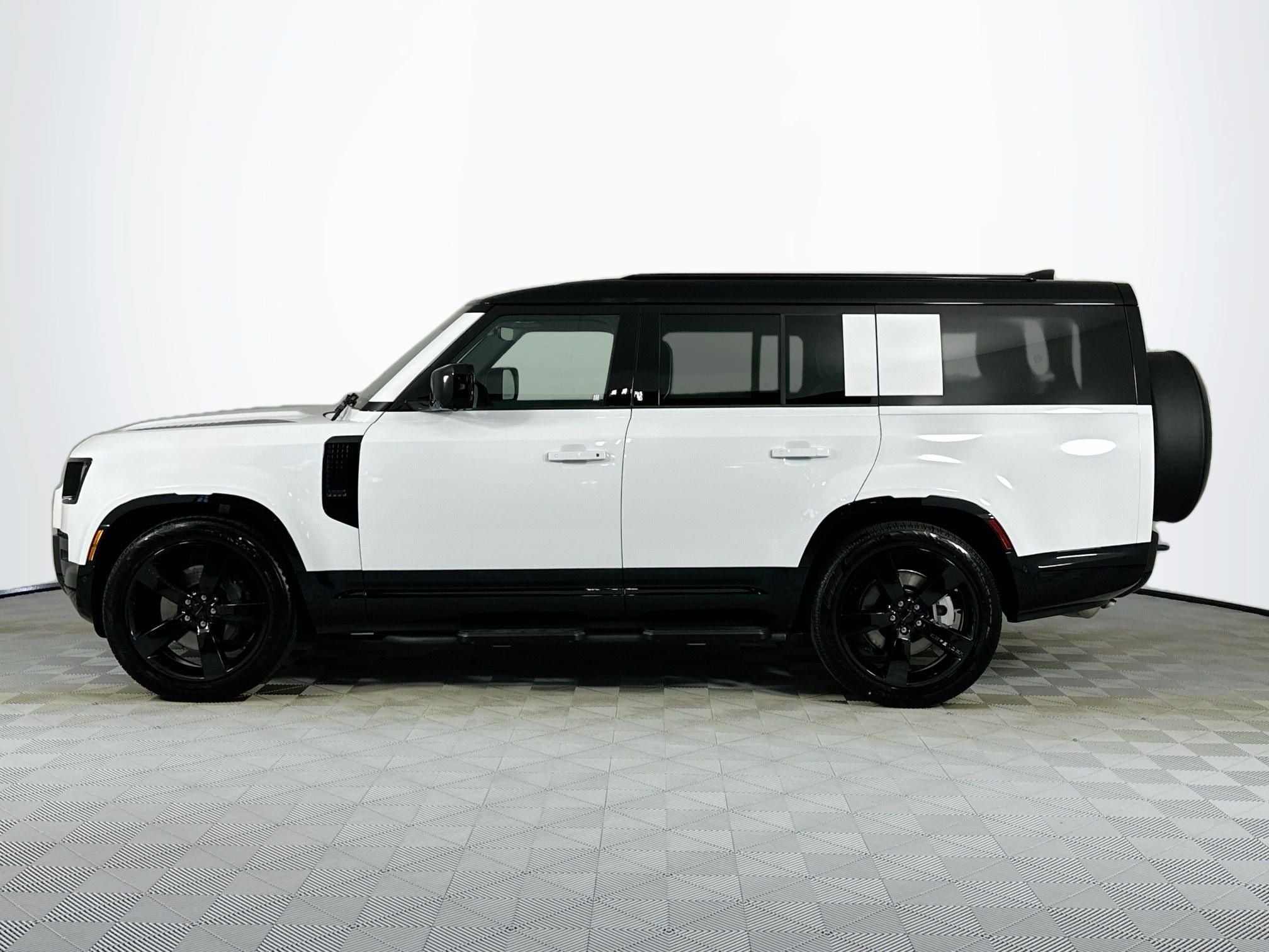 2026 Land Rover Defender 130 X-Dynamic SE