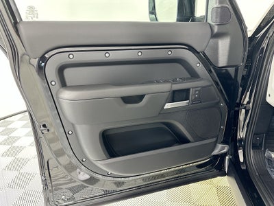 2025 Land Rover Defender 110 S