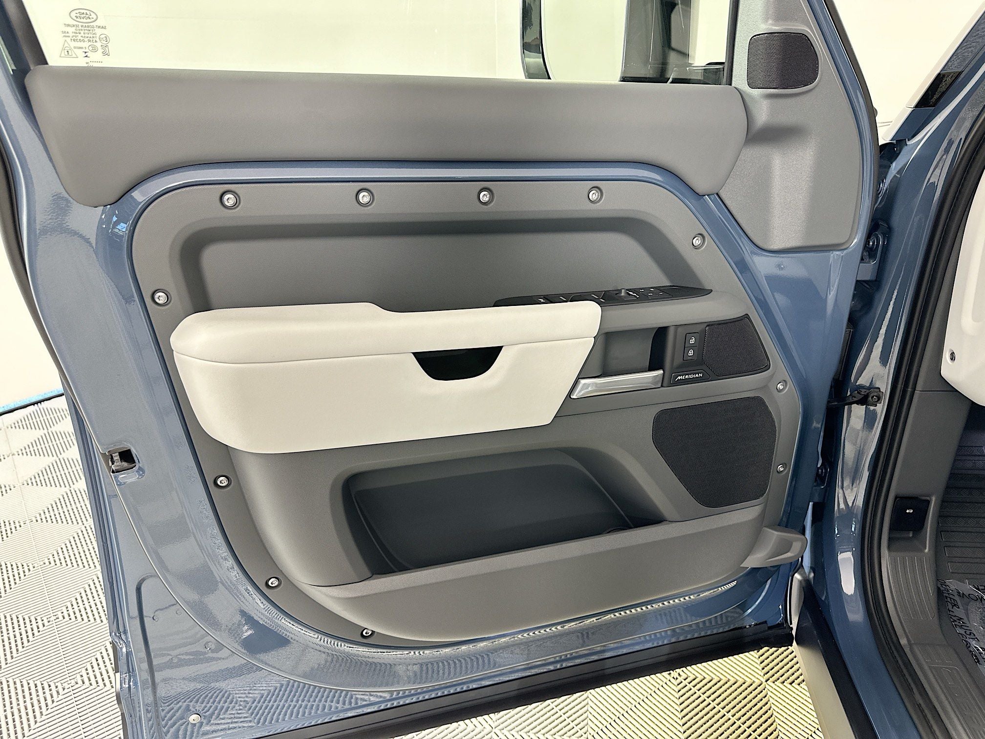 2026 Land Rover Defender 110 S