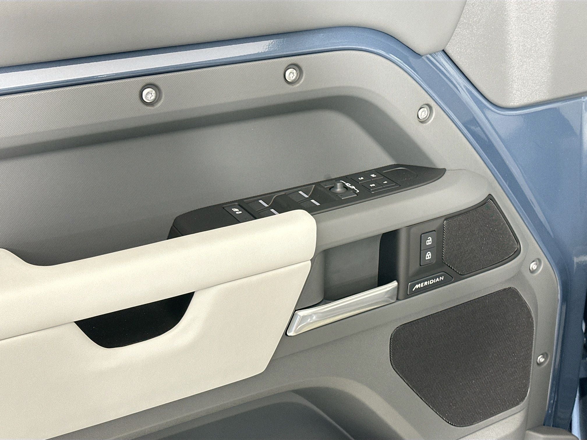 2026 Land Rover Defender 110 S