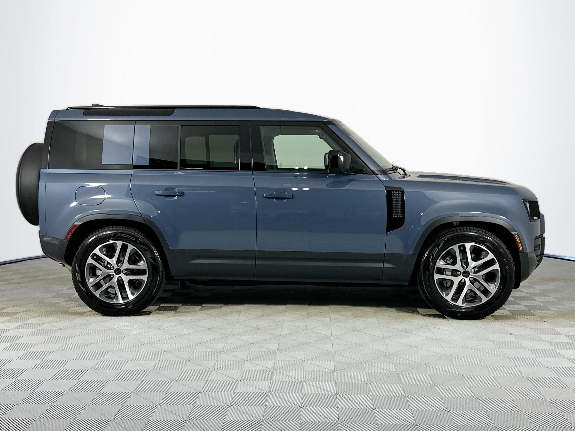 2026 Land Rover Defender 110 S