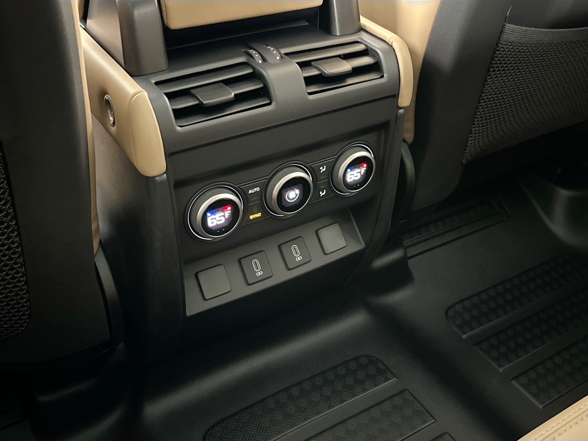 2026 Land Rover Defender 110 S