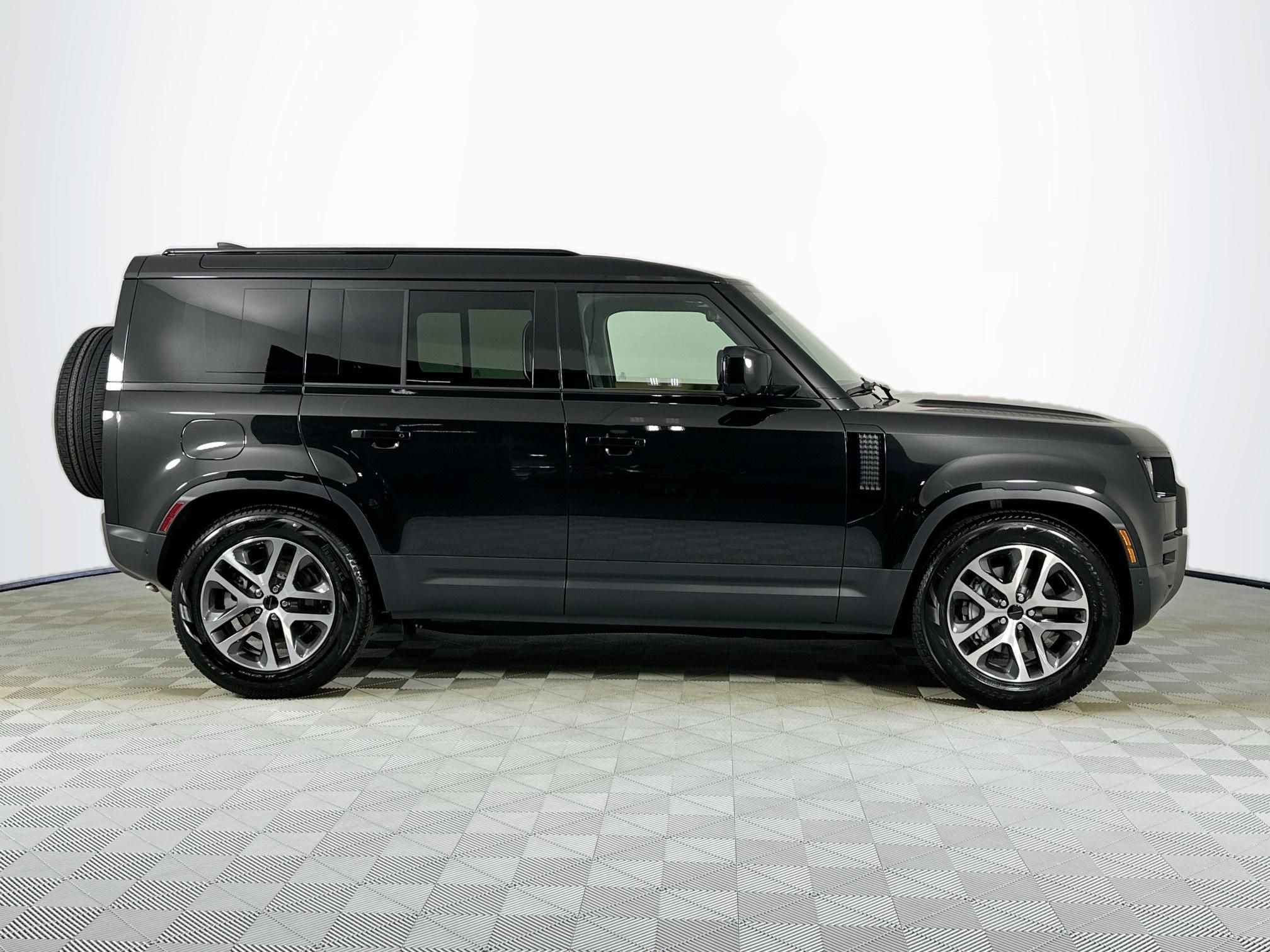 2026 Land Rover Defender 110 S