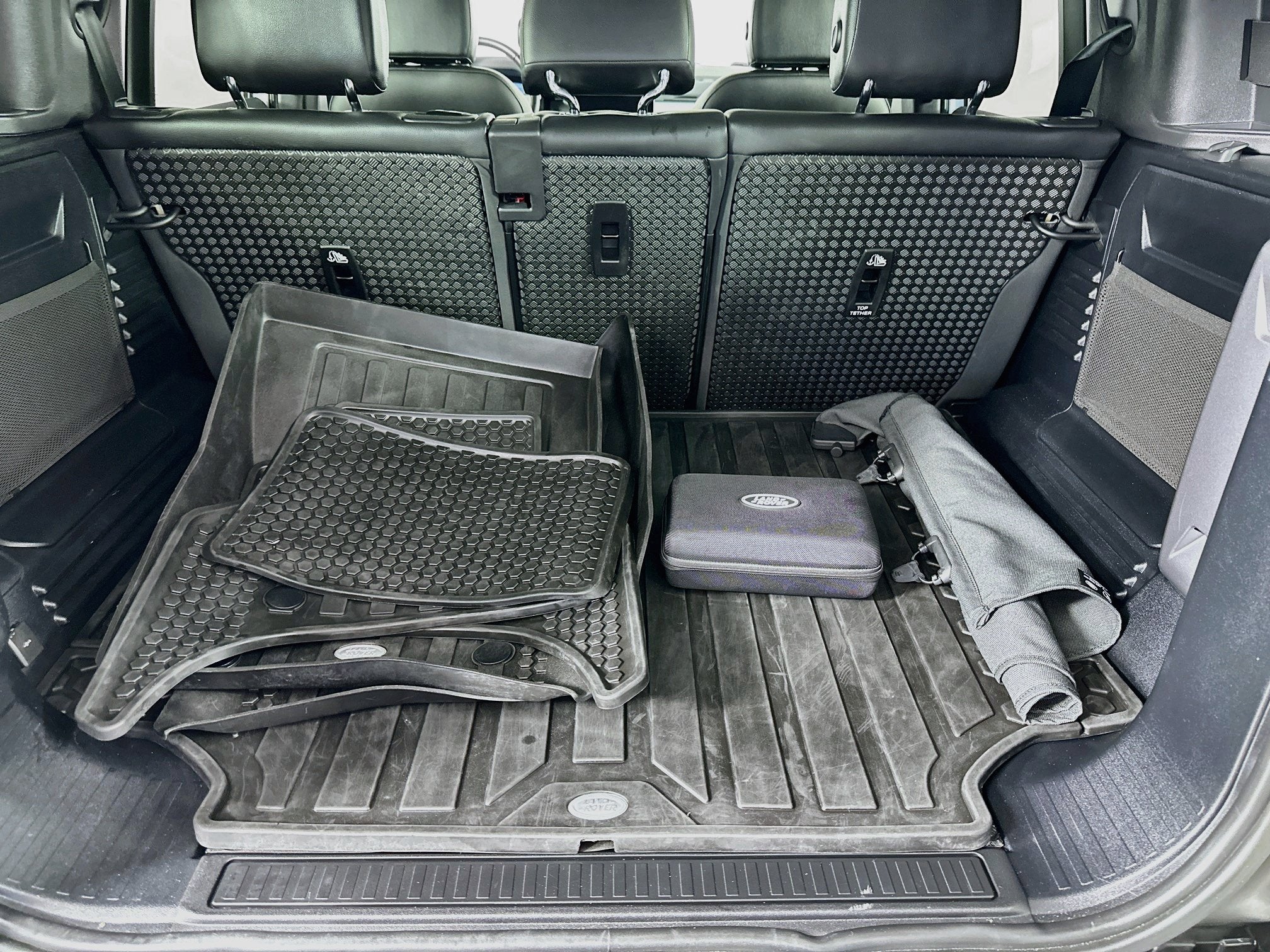 2023 Land Rover Defender 110 S