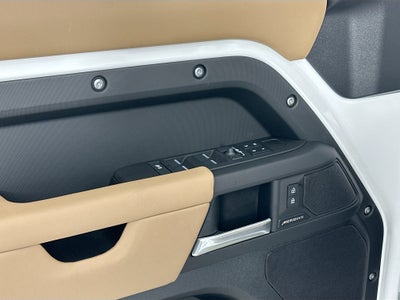 2026 Land Rover Defender 110 S