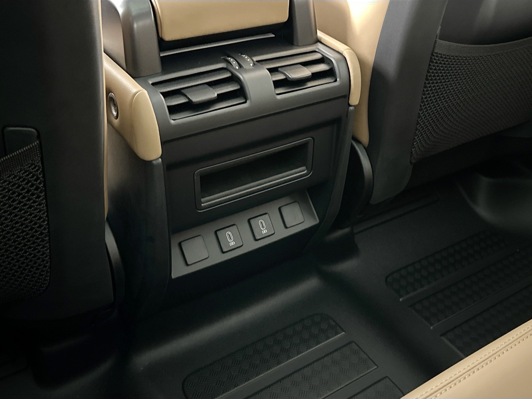 2026 Land Rover Defender 110 S