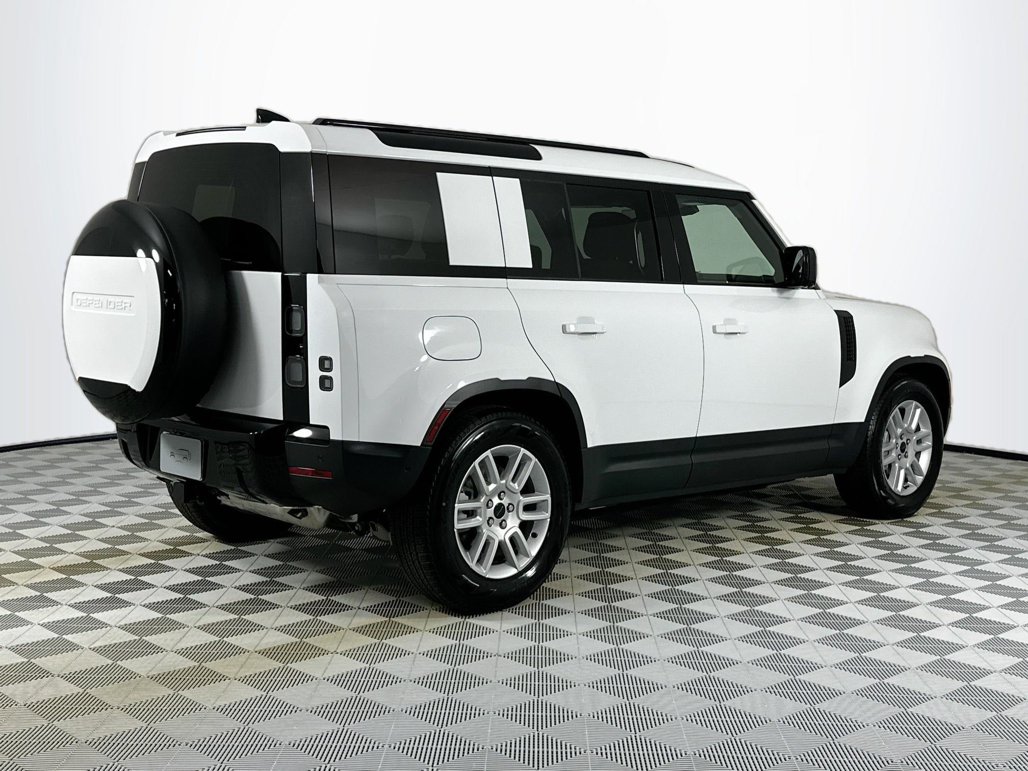 2026 Land Rover Defender 110 S