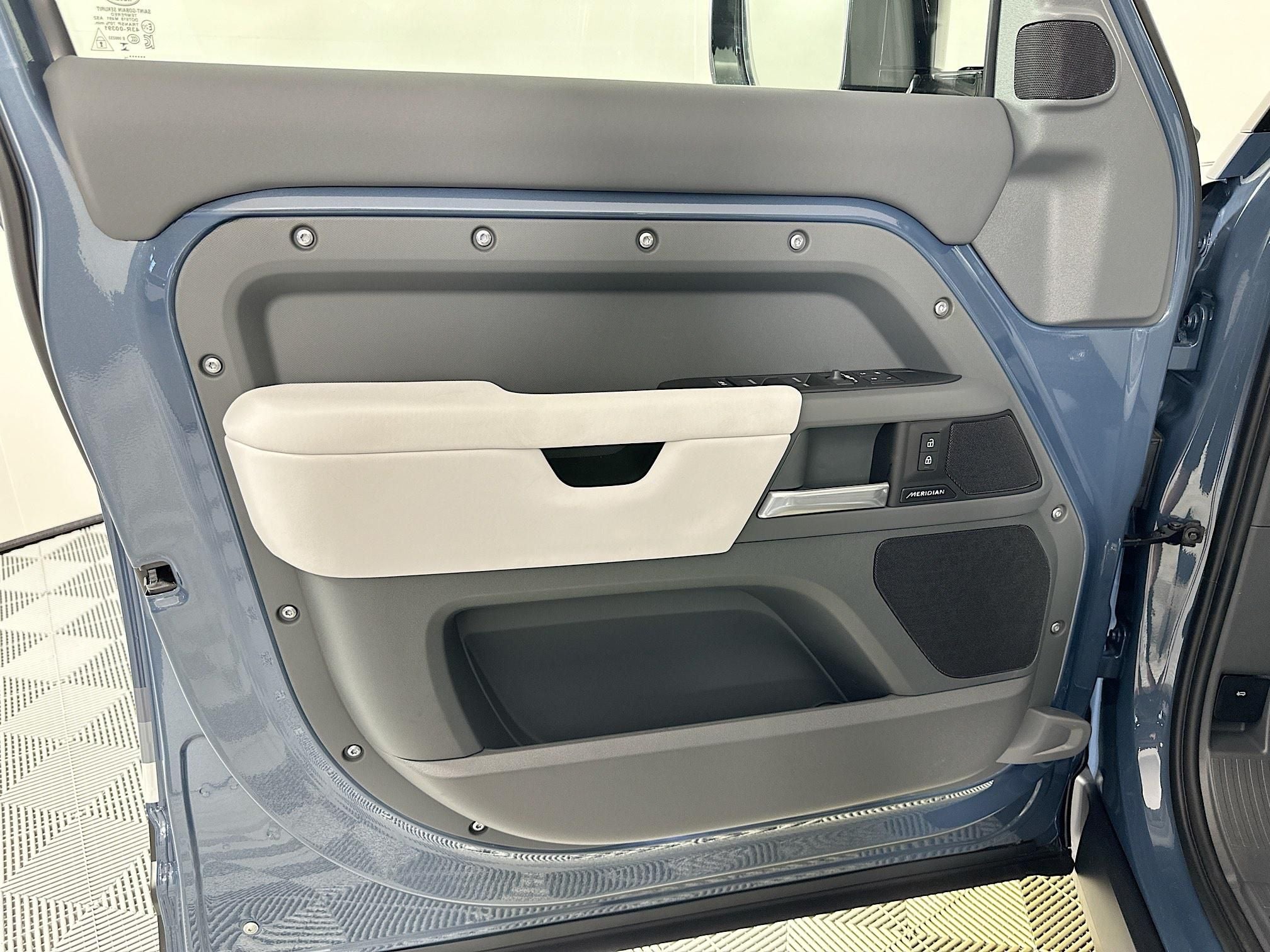 2026 Land Rover Defender 110 S