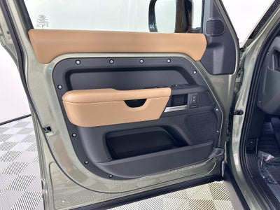2025 Land Rover Defender 110 S