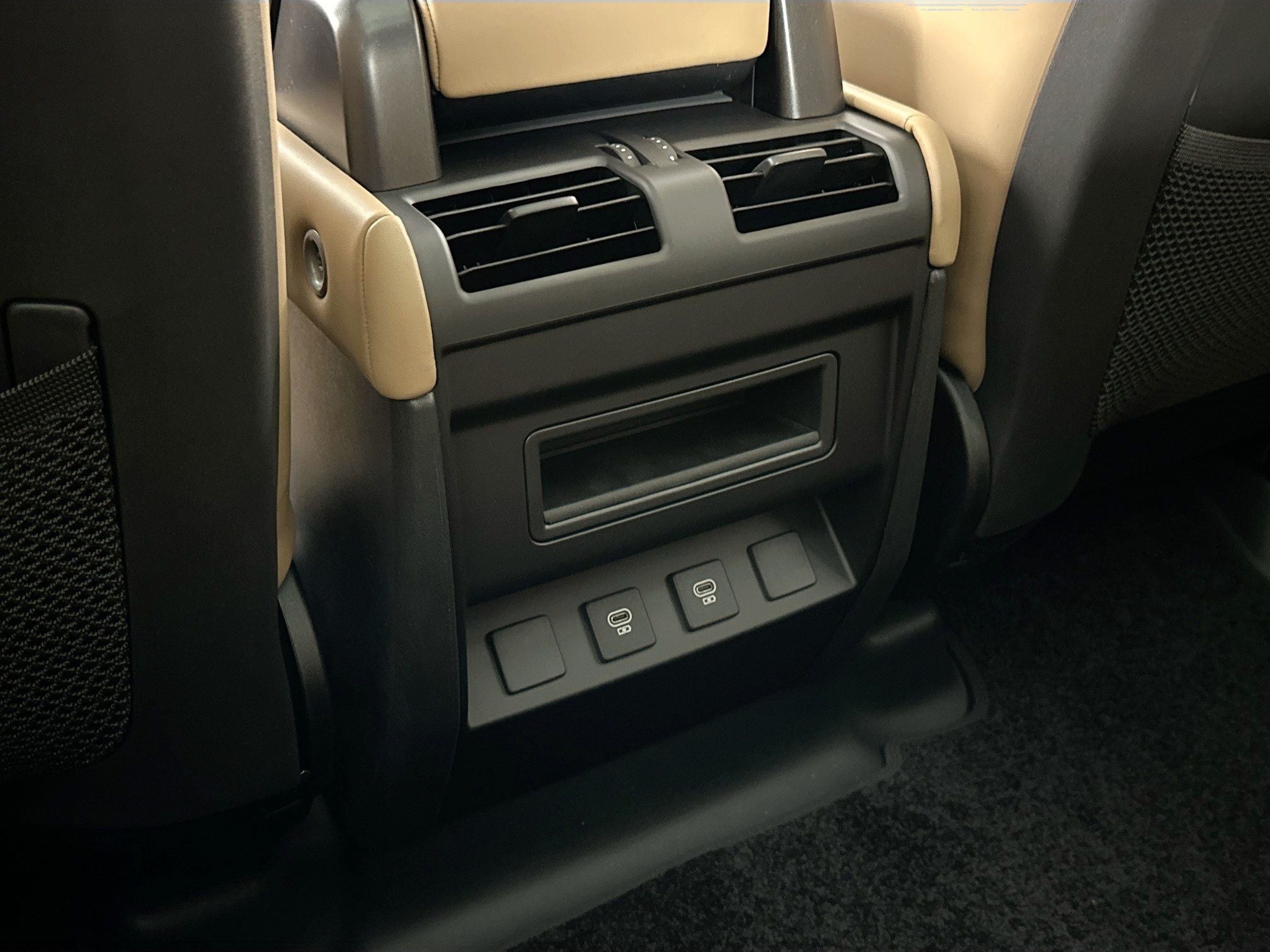 2025 Land Rover Defender 110 S