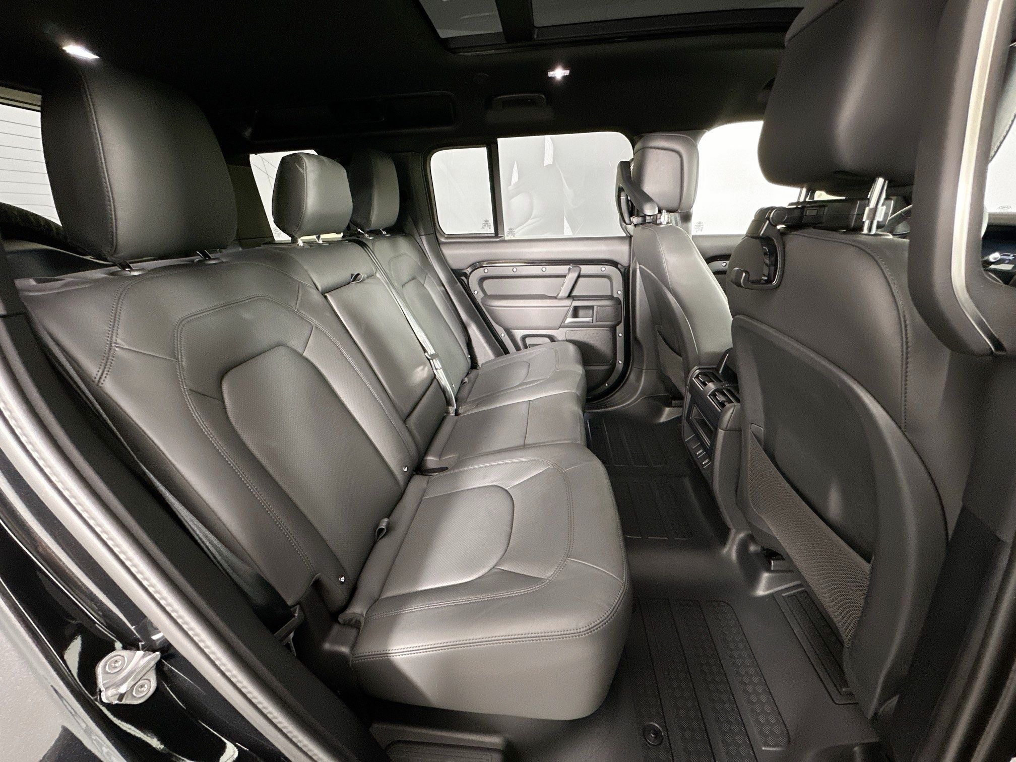2026 Land Rover Defender 110 S