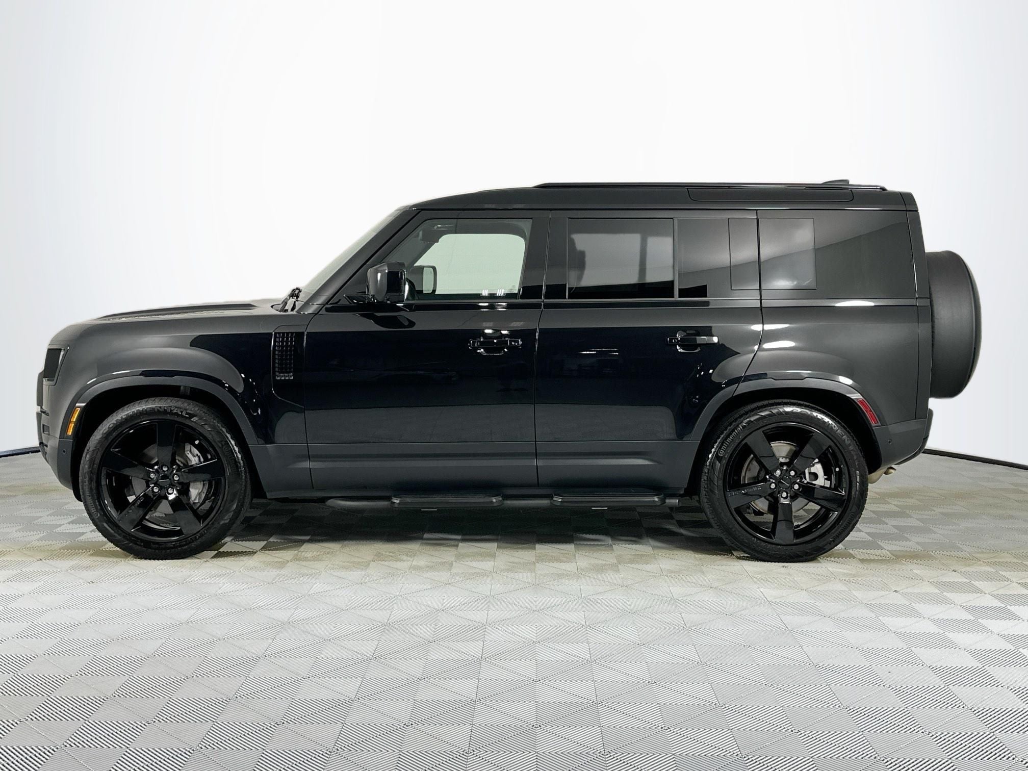 2026 Land Rover Defender 110 S