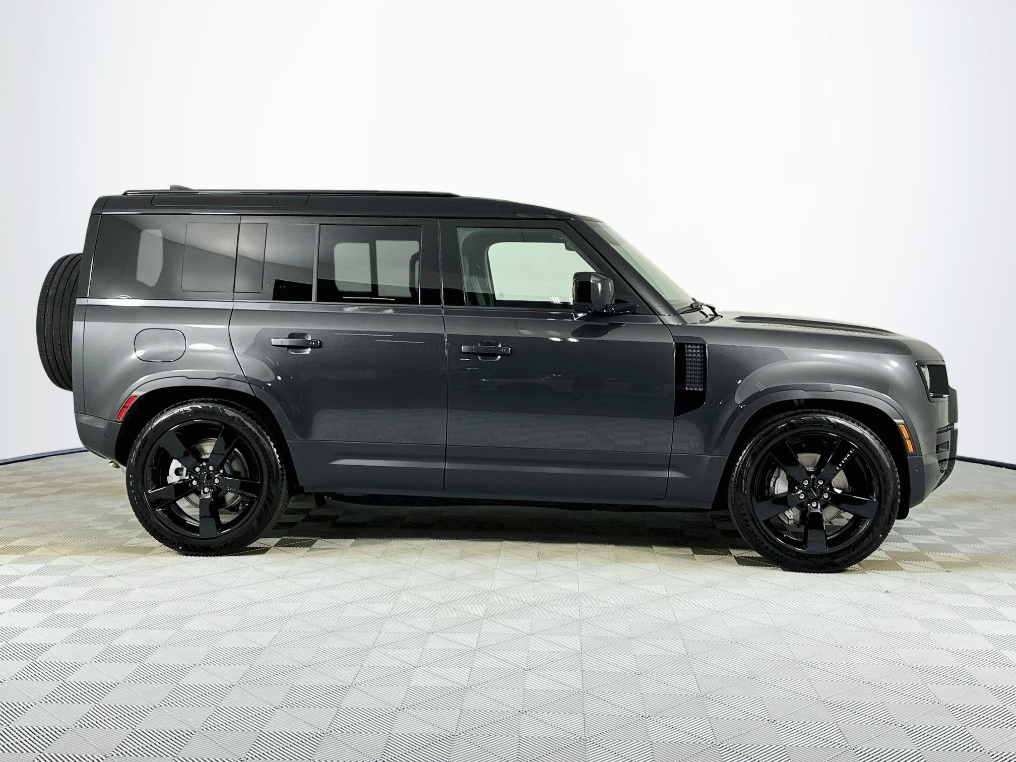 2026 Land Rover Defender 110 S