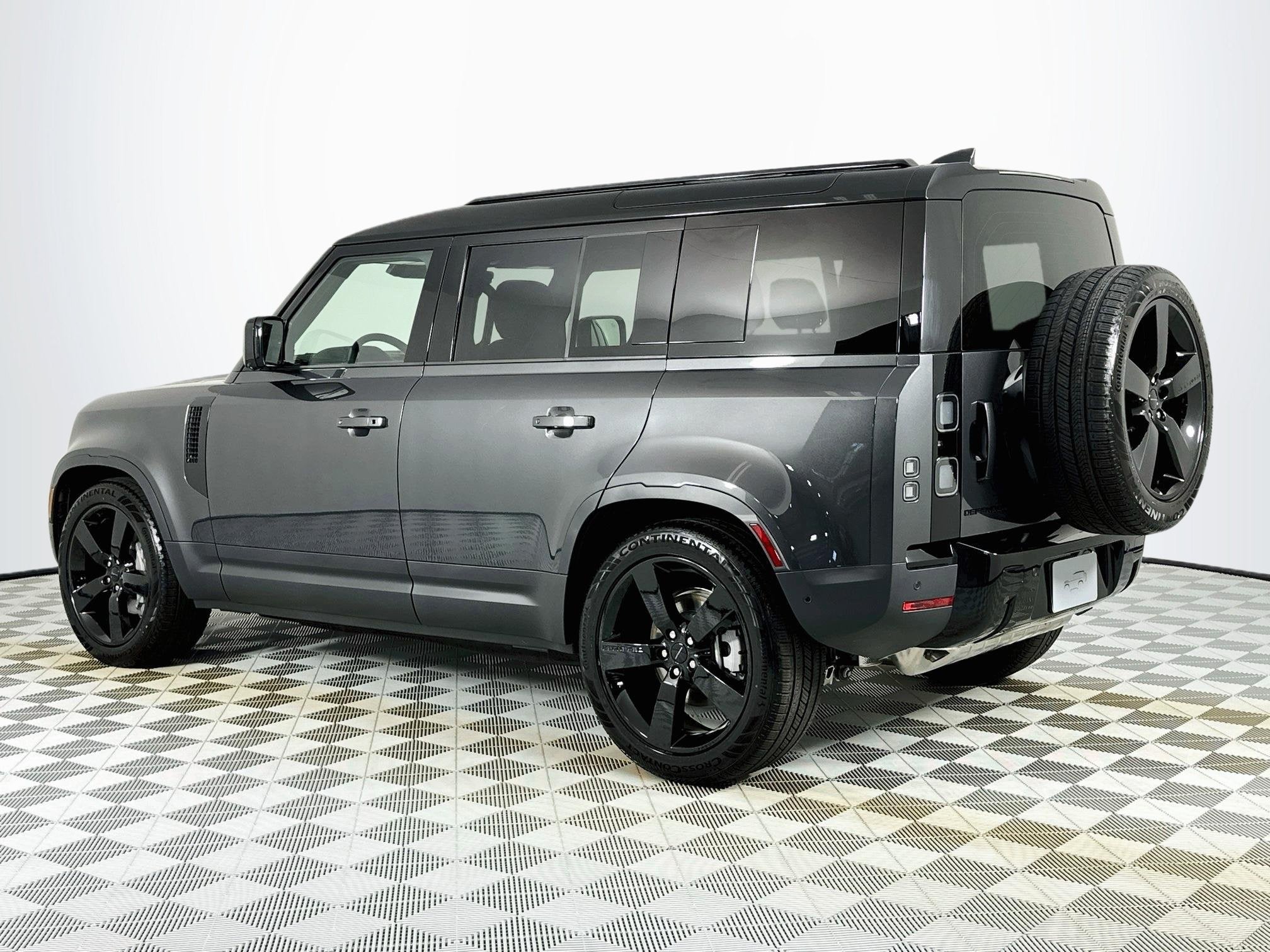 2026 Land Rover Defender 110 S