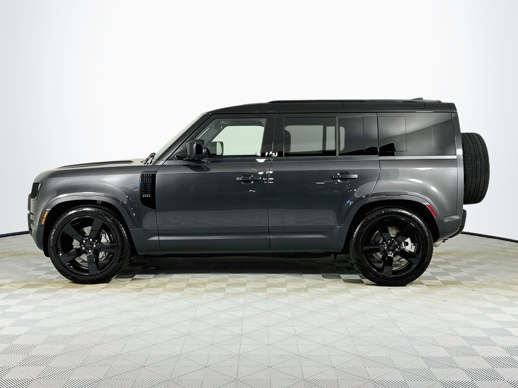 2026 Land Rover Defender 110 S