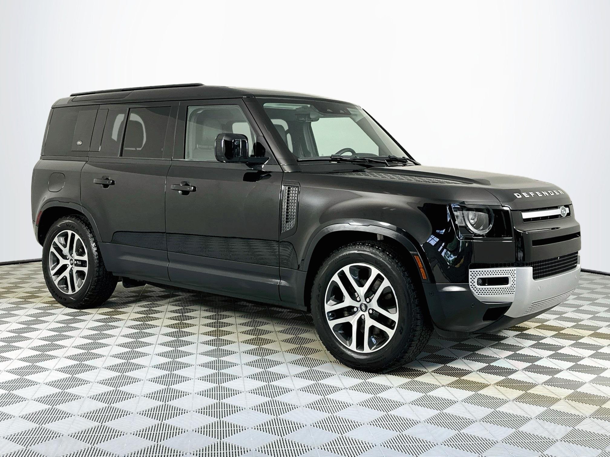 2024 Land Rover Defender 110 S