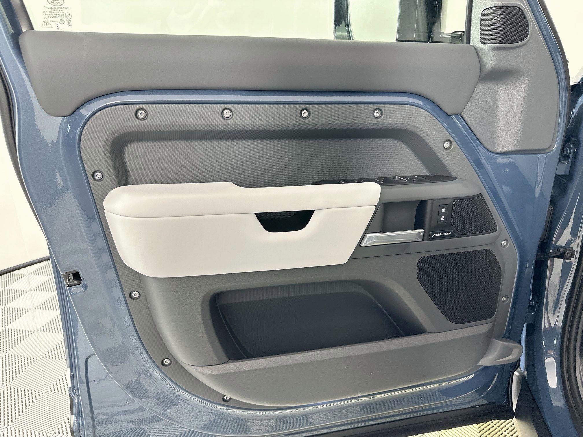 2026 Land Rover Defender 110 S
