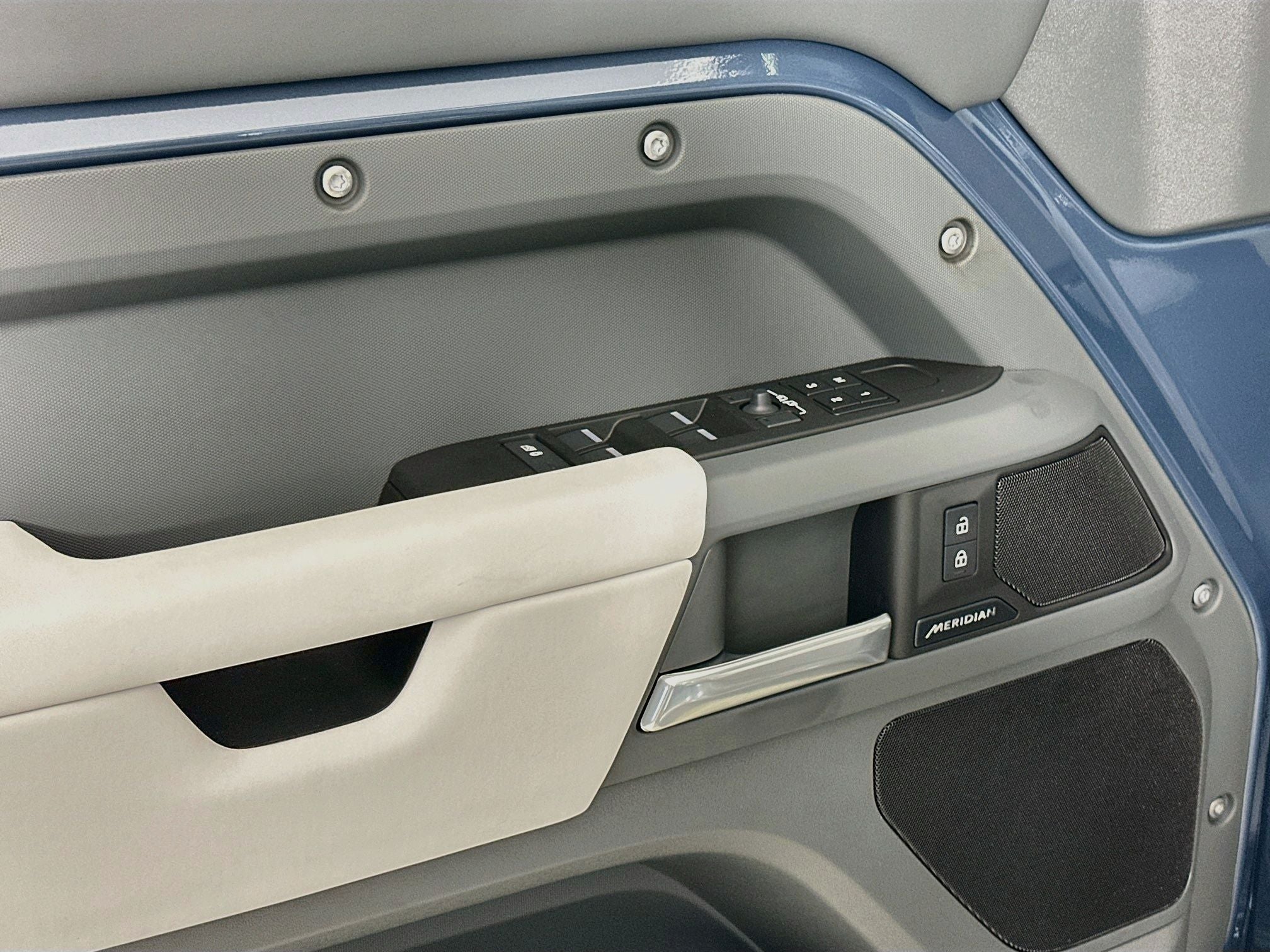 2026 Land Rover Defender 110 S