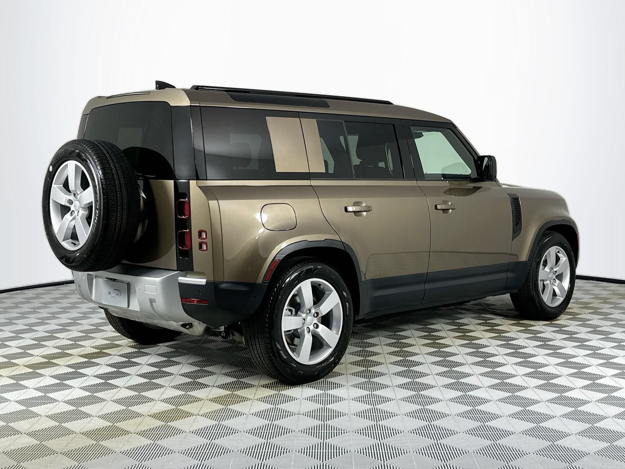 2025 Land Rover Defender 110 S