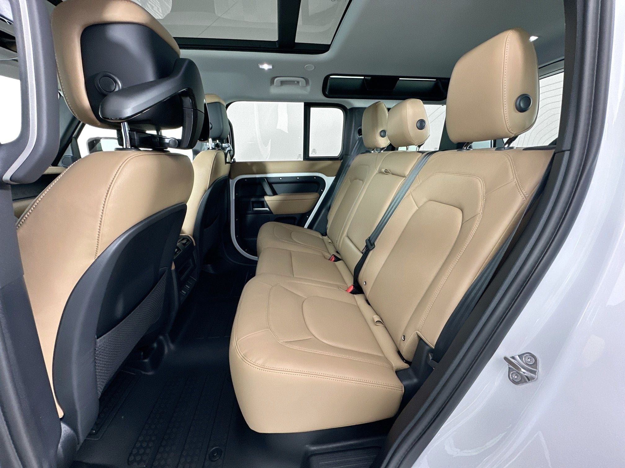 2026 Land Rover Defender 110 S