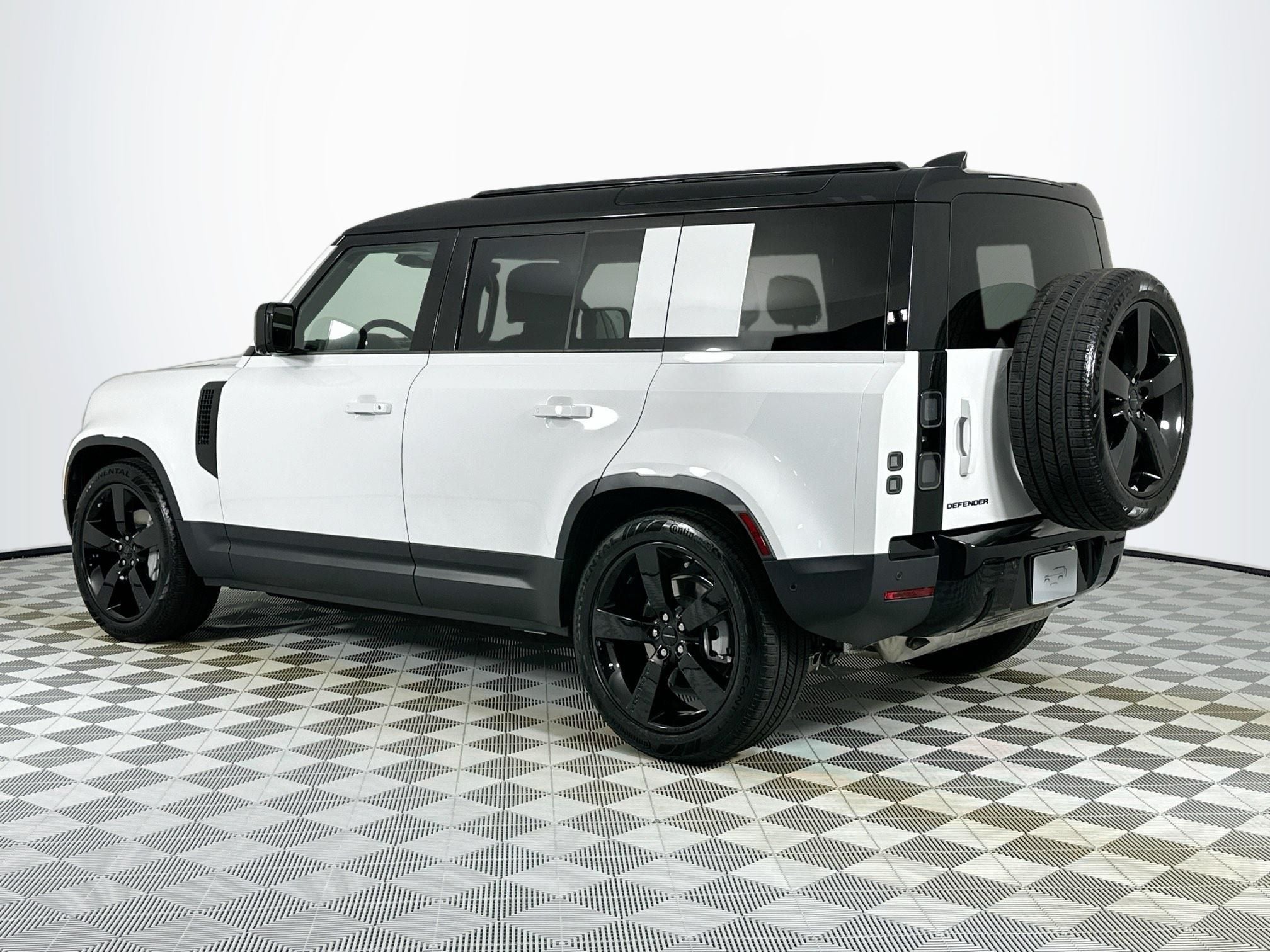 2026 Land Rover Defender 110 S
