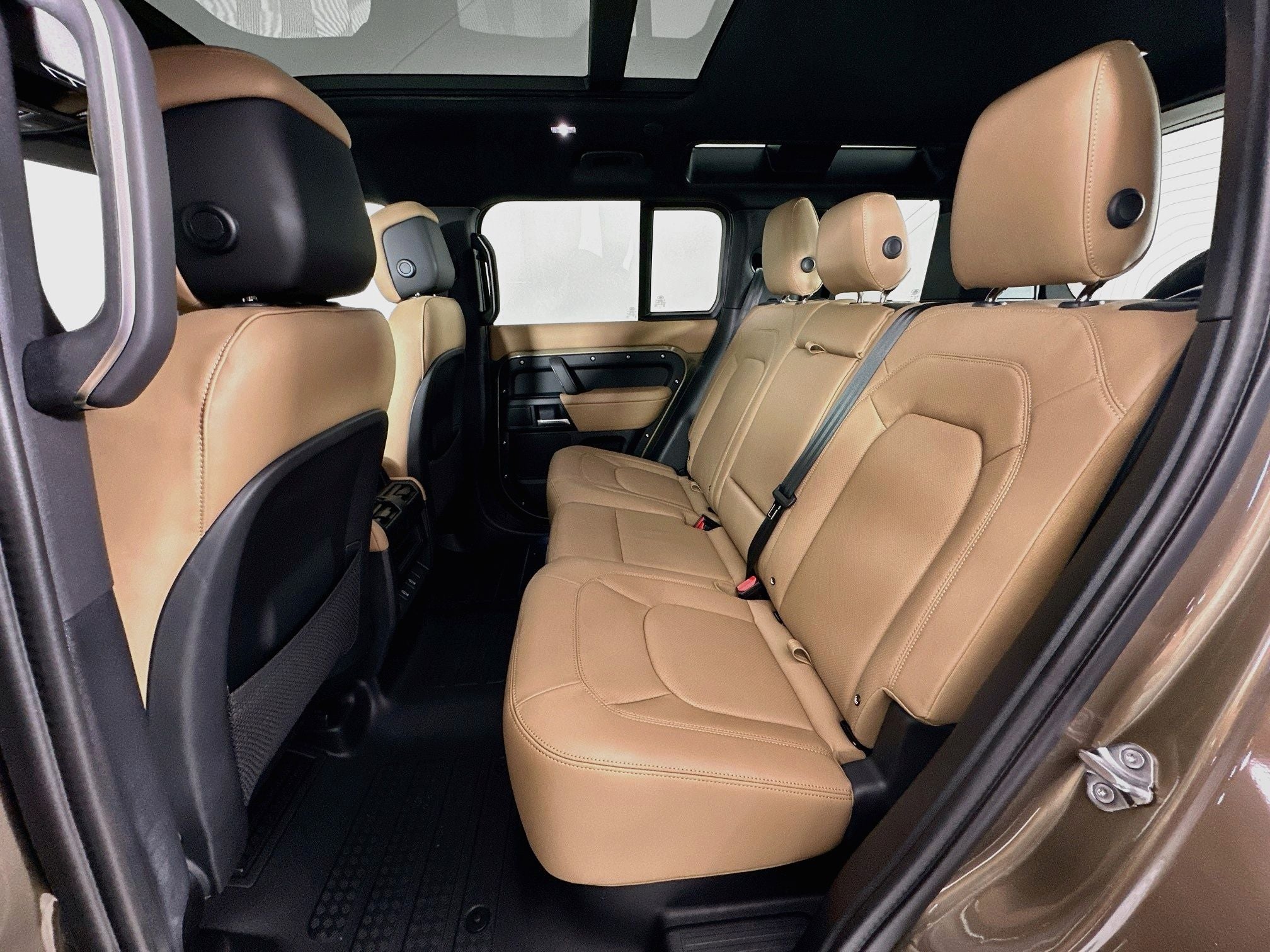 2026 Land Rover Defender 110 S