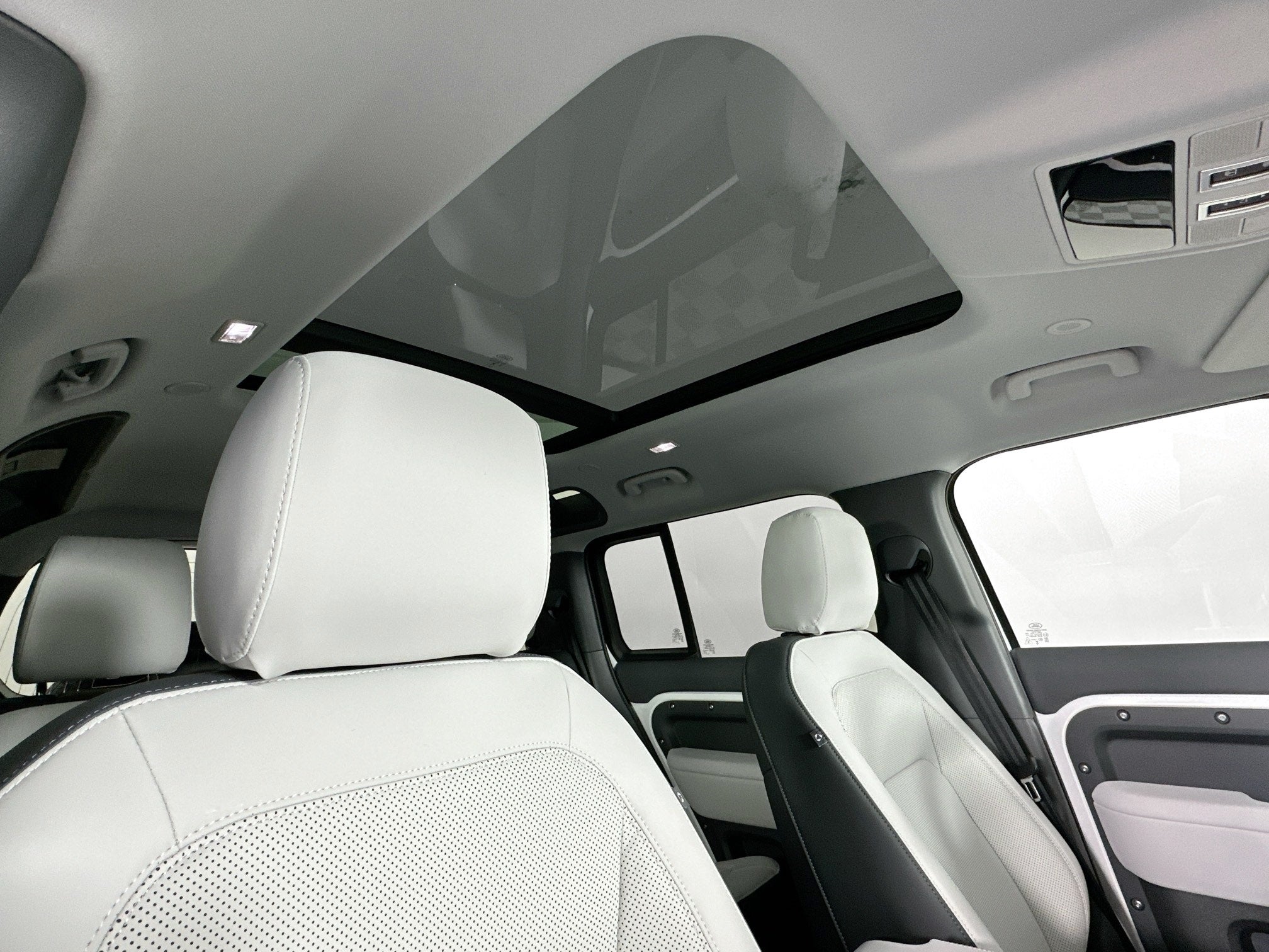 2026 Land Rover Defender 110 S