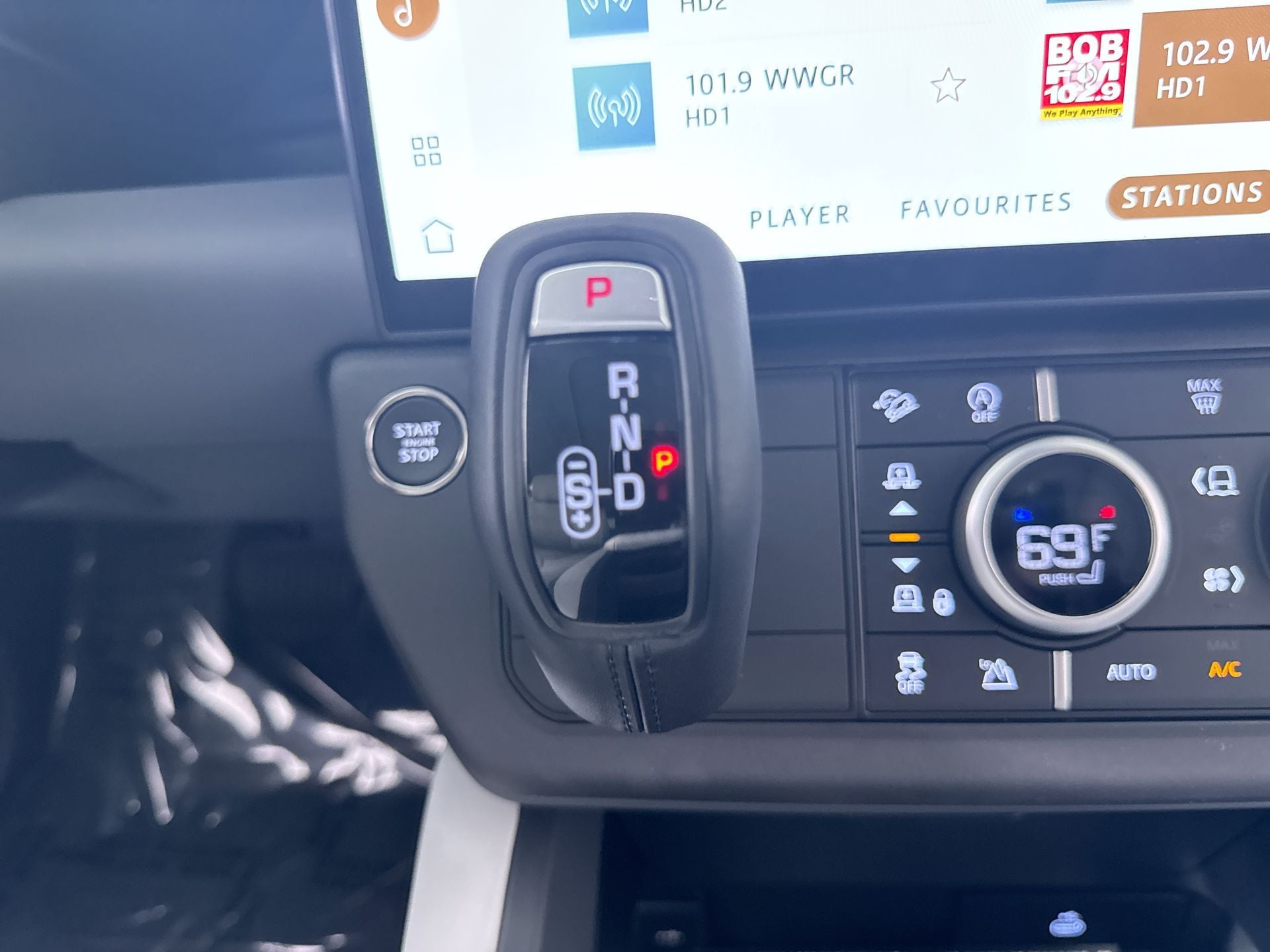 2026 Land Rover Defender 110 S