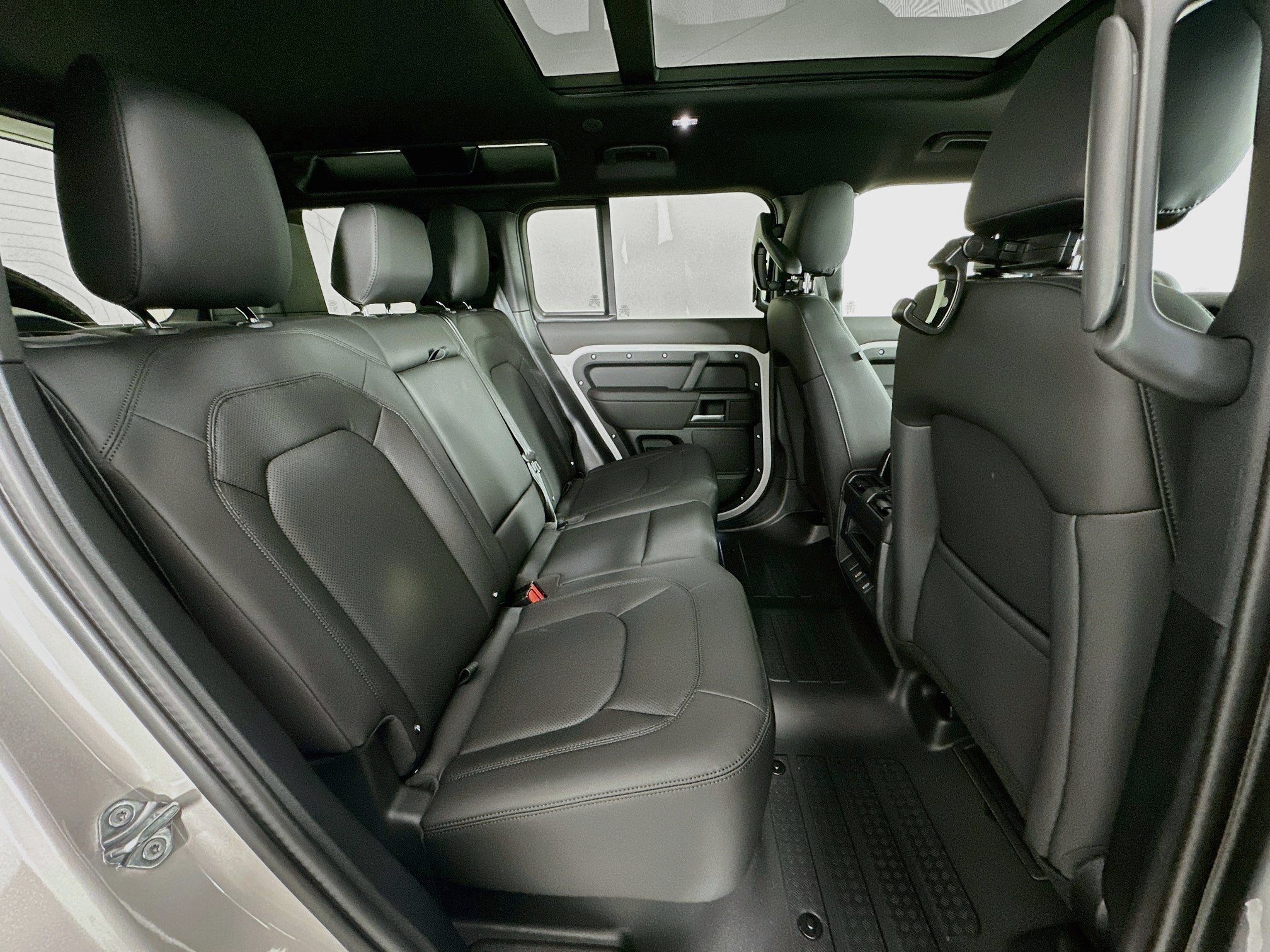 2026 Land Rover Defender 110 S