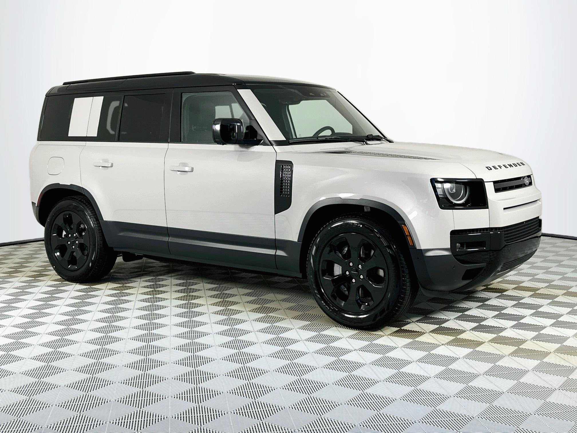 2026 Land Rover Defender 110 S