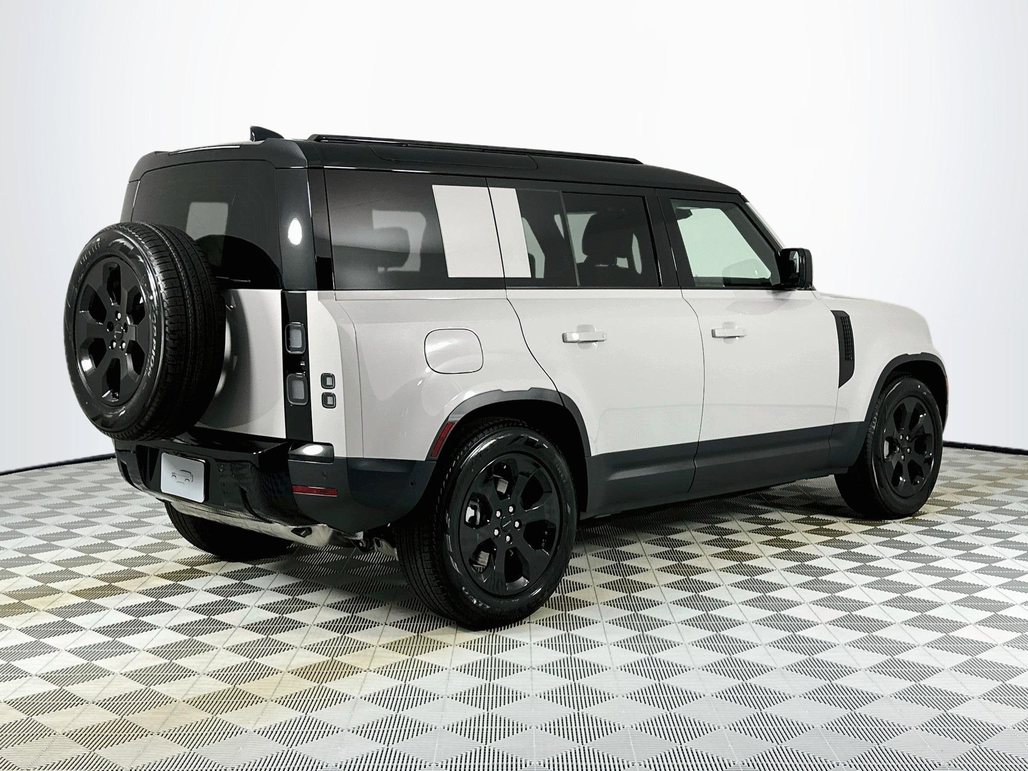 2026 Land Rover Defender 110 S