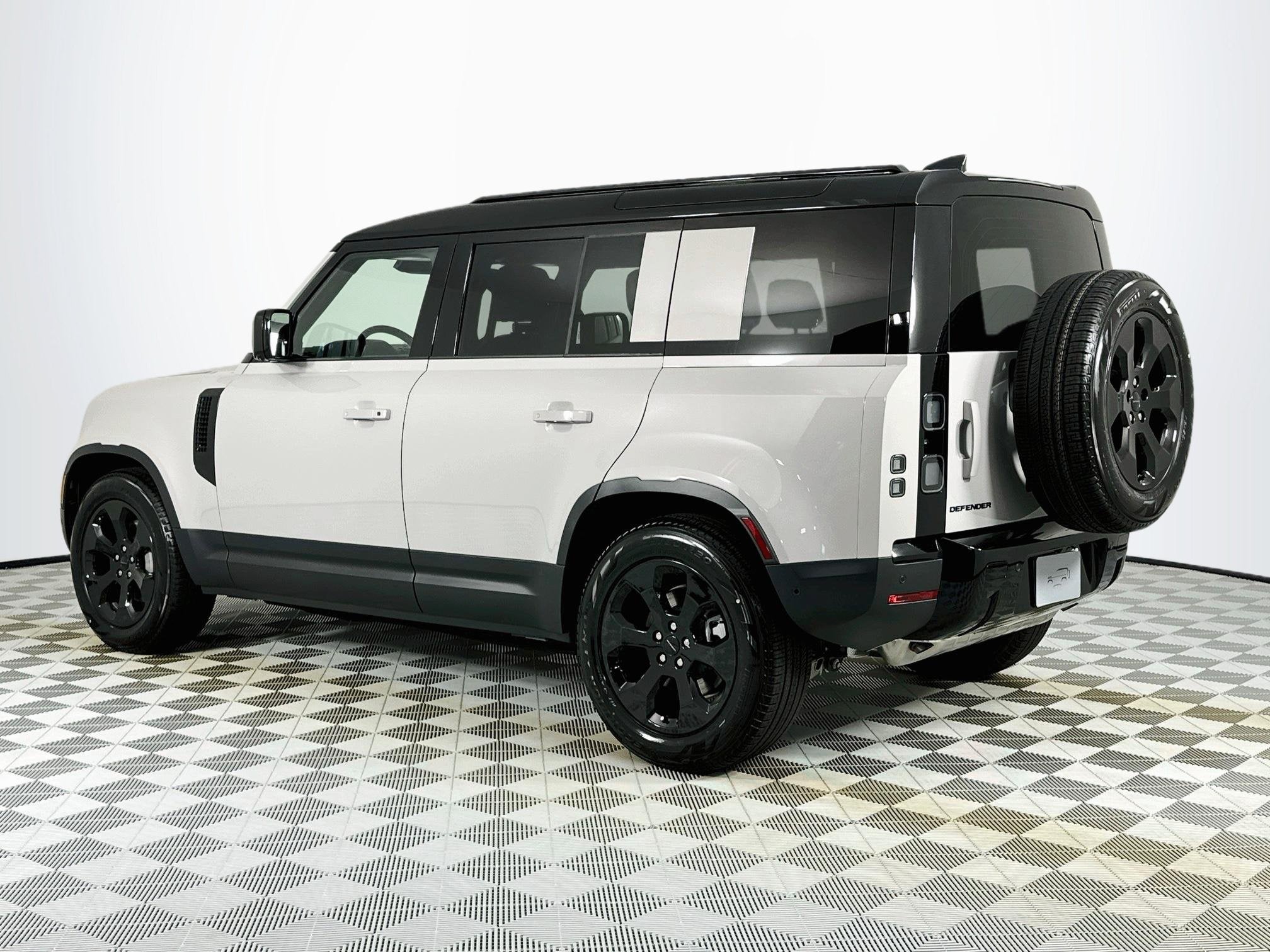 2026 Land Rover Defender 110 S