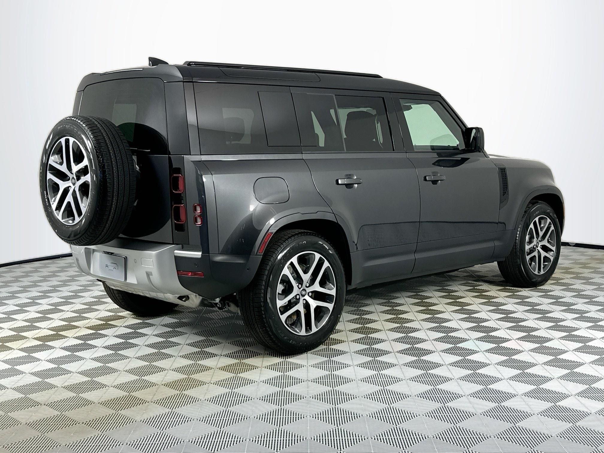 2025 Land Rover Defender 110 S