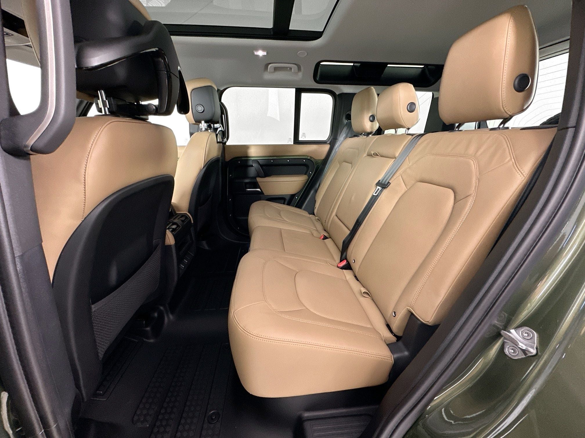 2026 Land Rover Defender 110 S