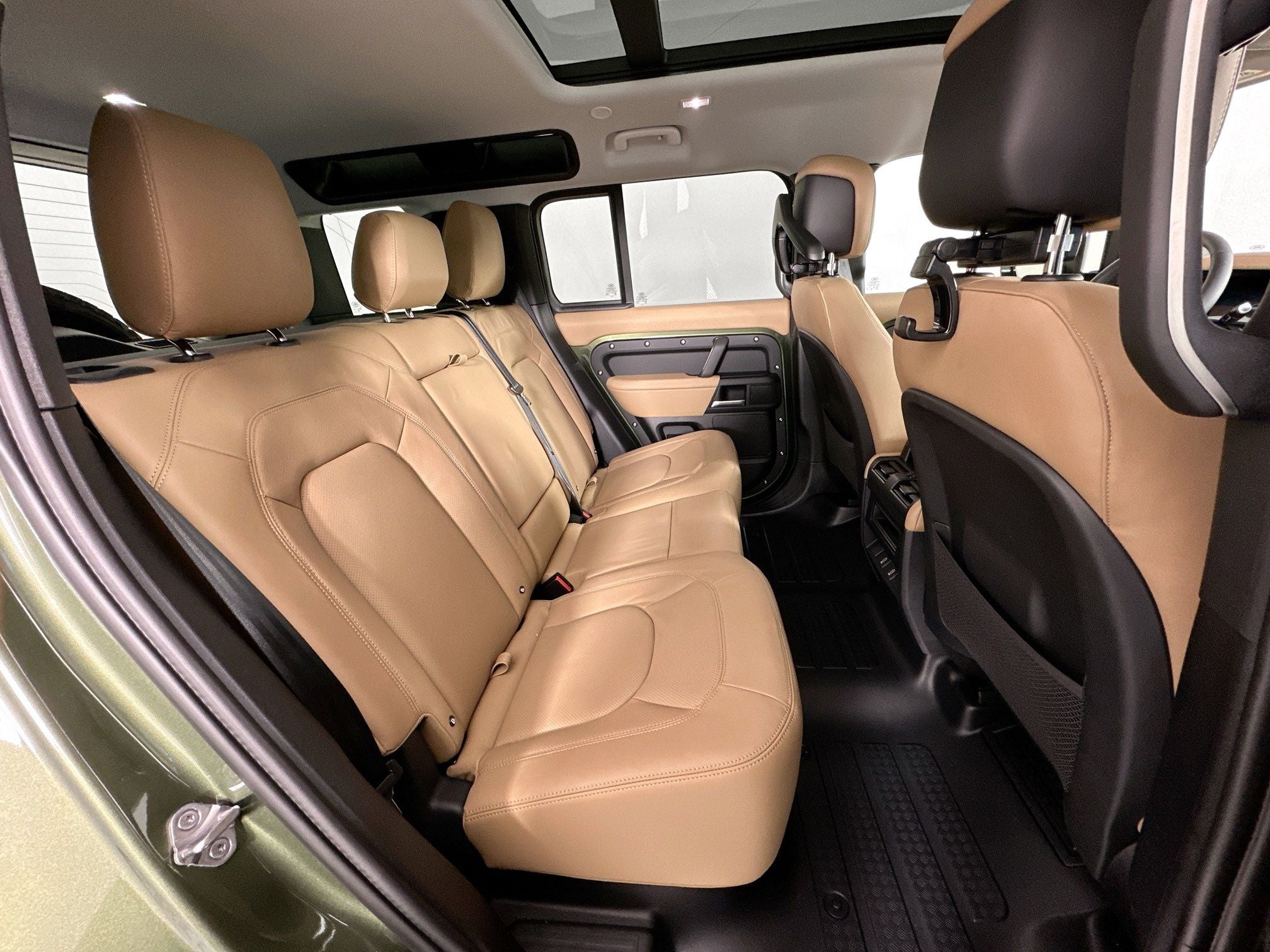 2026 Land Rover Defender 110 S