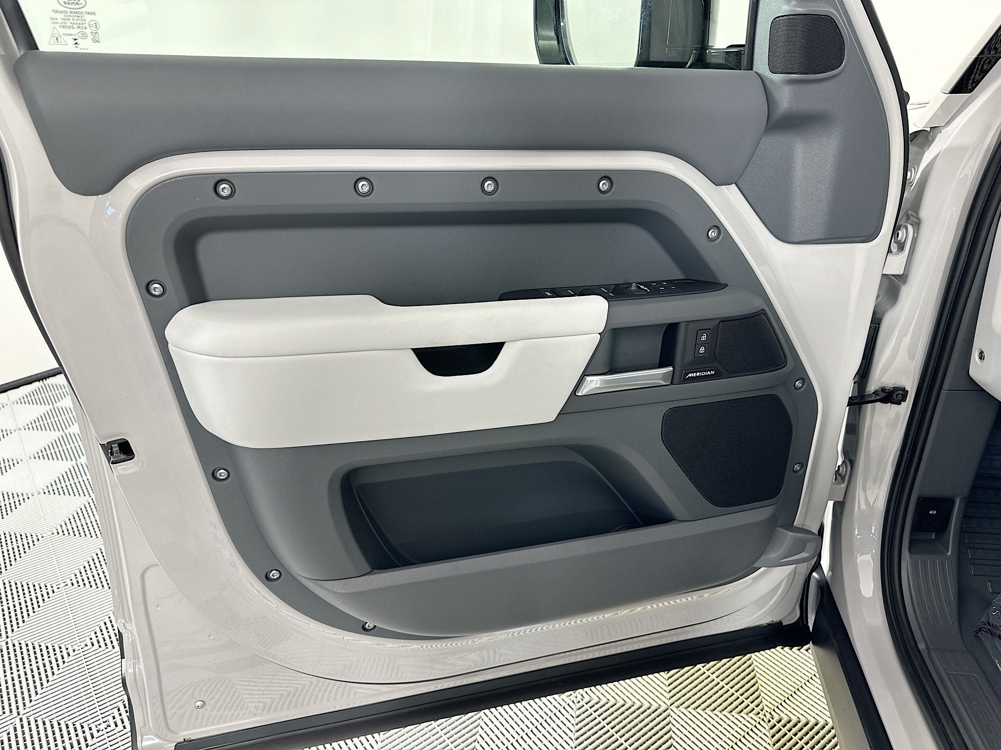 2026 Land Rover Defender 110 S