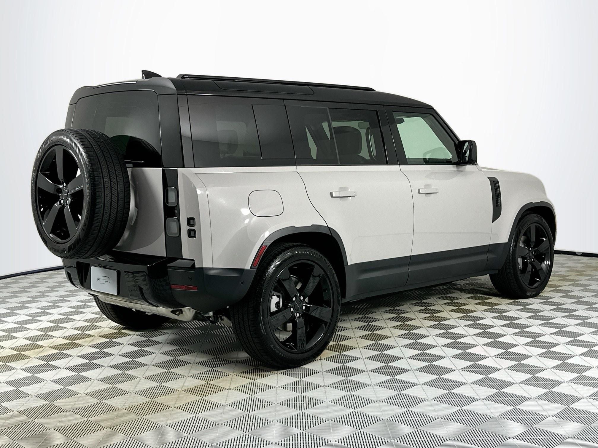 2026 Land Rover Defender 110 S