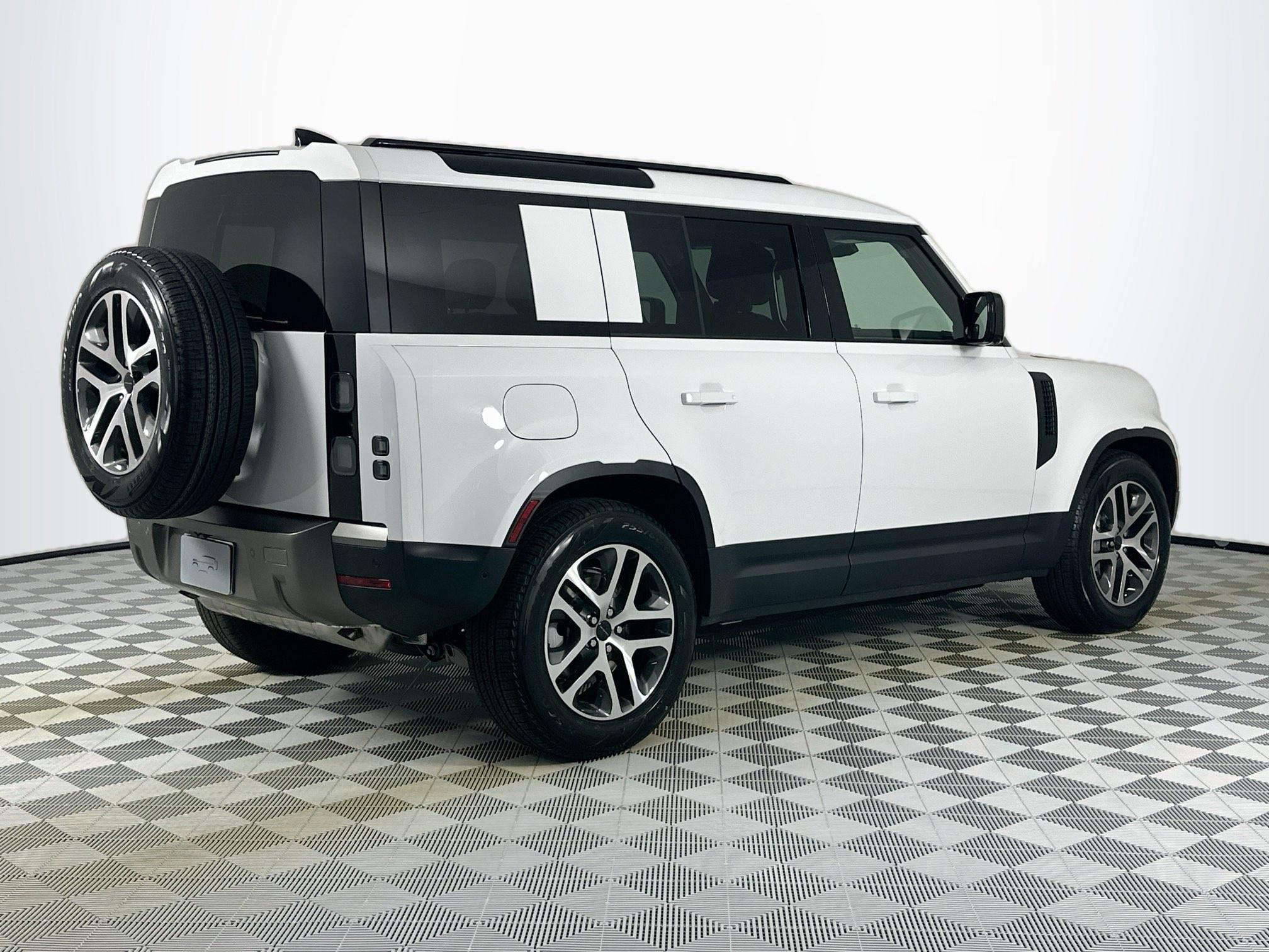 2026 Land Rover Defender 110 S